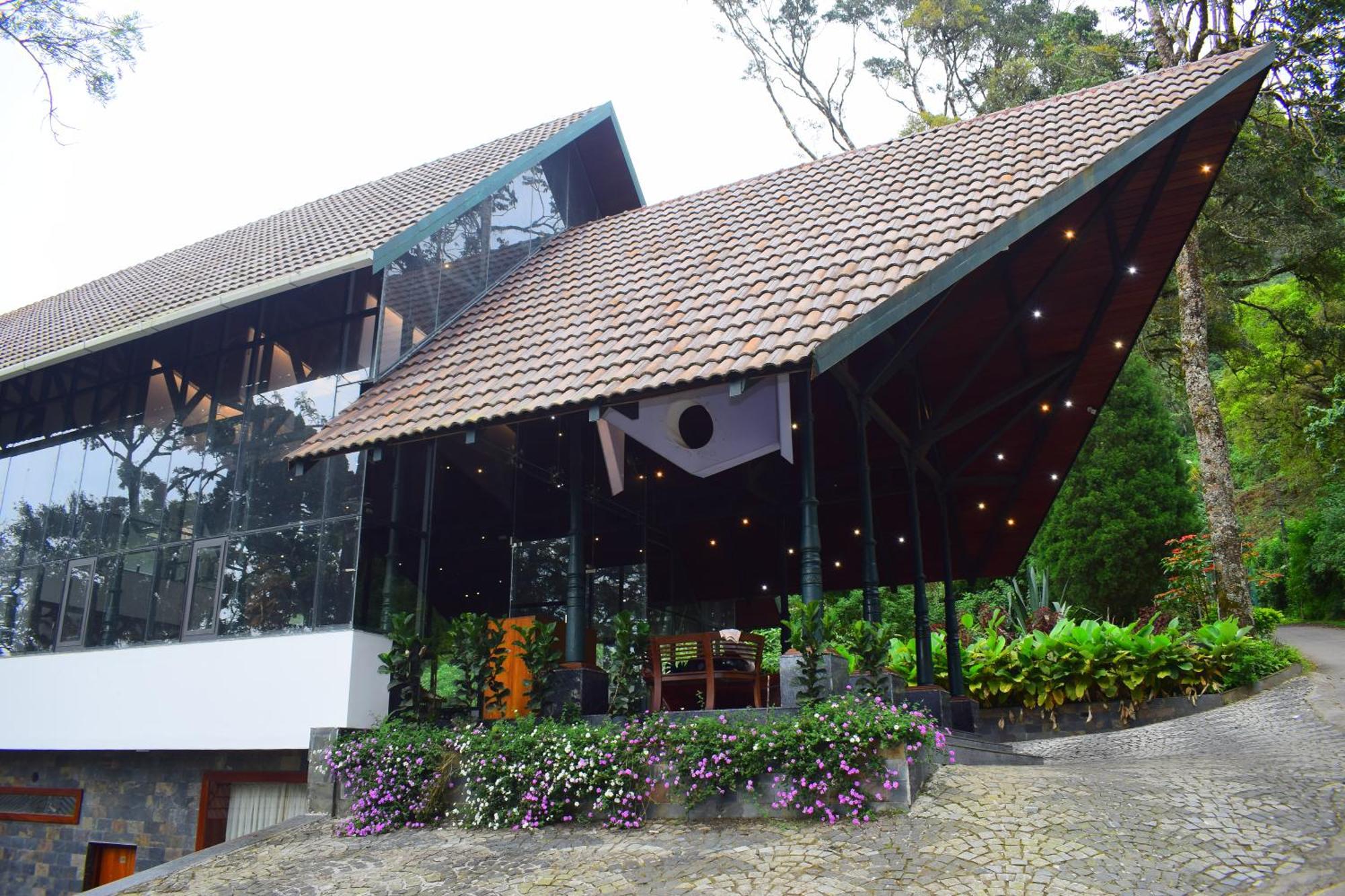Elixir Woods Luxury Resort And Spa, Munnar Exteriör bild